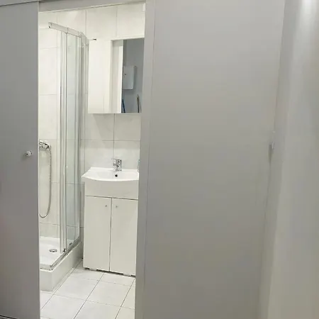 Kawalerka W Kudowie Zdroj Appartamento